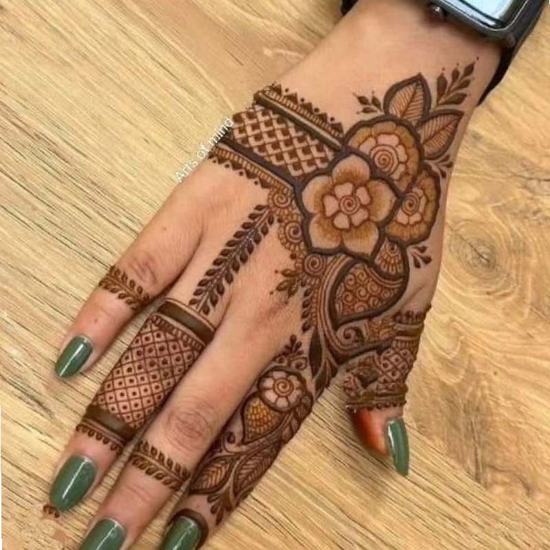 Hand Instagram Royal Finger Mehndi Design