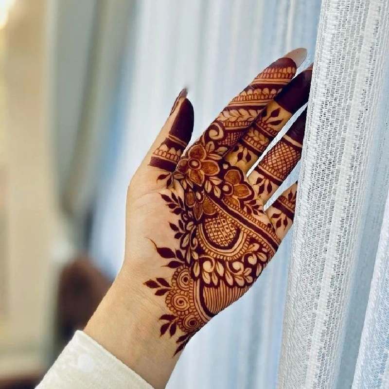 Hand Instagram Royal Finger Mehndi Design