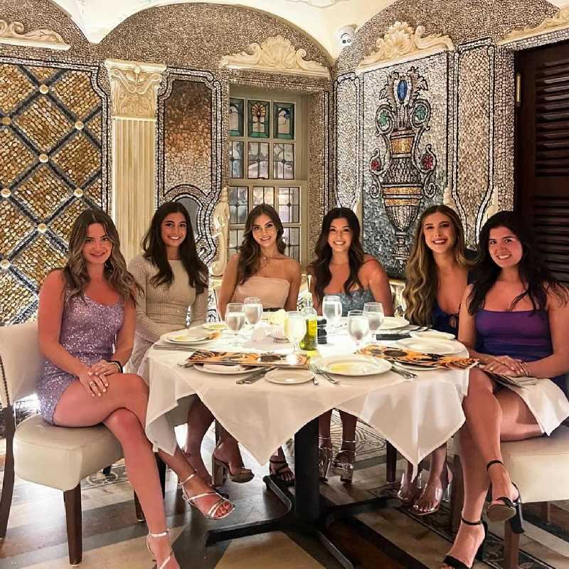 Gianni's At The Former Versace Mansion Photos